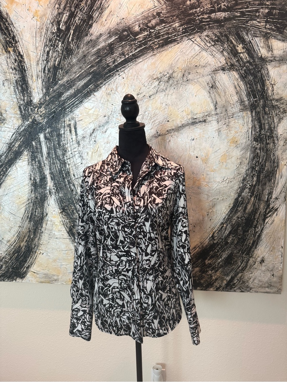 Halogen Black, White & Light Pink Abstract Button-Up Blouse